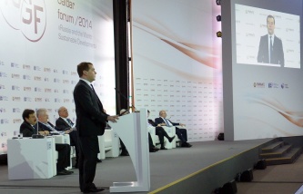 Д. Медведев считает, что в сфере строительства удалось добиться определенных успехов