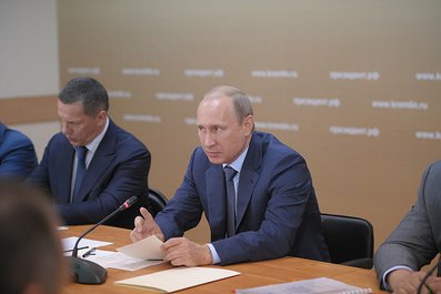 Владимир Путин провел совещание о ходе ликвидации последствий наводнения на Дальнем Востоке