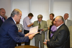 Награждение ветеранов строительной отрасли.