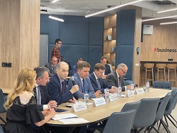 Анвар Шамузафаров инициировал обсуждение внедрения НОК