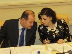 (слева направо) - Председатель Правления НП «Объединение строительных организаций среднего и малого бизнеса", Исполнительный Директор Российского Союза строителей Э.С.Дадов,  Председатель Наблюдательного Совета, член Правления НП «Объединение строительных организаций среднего и малого бизнеса", Президент Национального агентства малоэтажного и коттеджного строительства, Председатель Комиссии Общественной палаты по социальным вопросам и демографической политике, член Комиссии при Президенте РФ по реализации приоритетных нацпроектов и демографической политике Е.Л. Николаева.