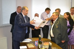 Награждение ветеранов строительной отрасли.