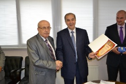 Награждение ветеранов строительной отрасли.